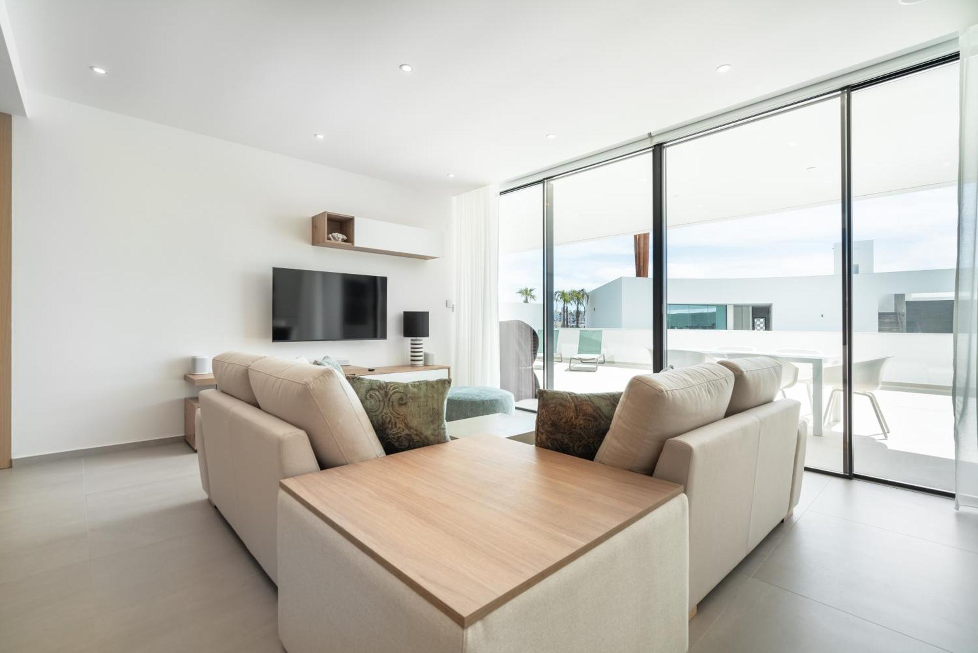 Apartment Luxury Poolside *